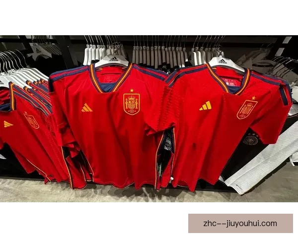 2026世界杯将使用高科技轻量化材质制作比赛球衣 提升运动表现与舒适度